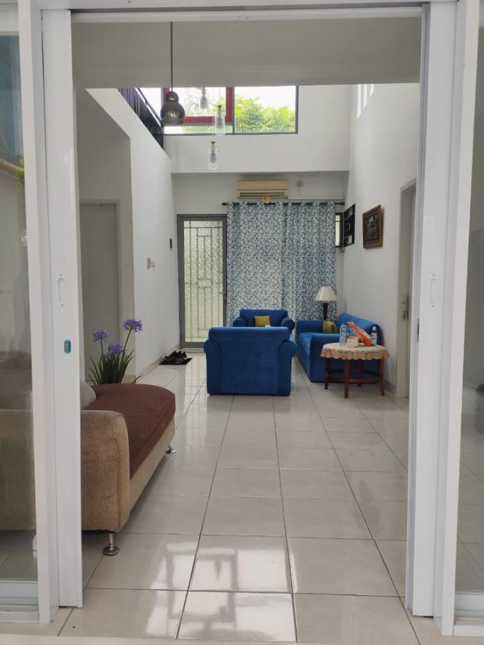 Rumah Disewakan Fully Furnished di Picadilly Lippo Cikarang